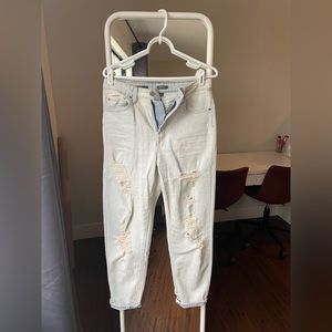 Wild Fable Light Wash Distressed Jeans, Size 6